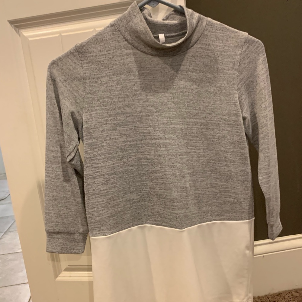 Turtle neck blouse - Picture 2 of 2